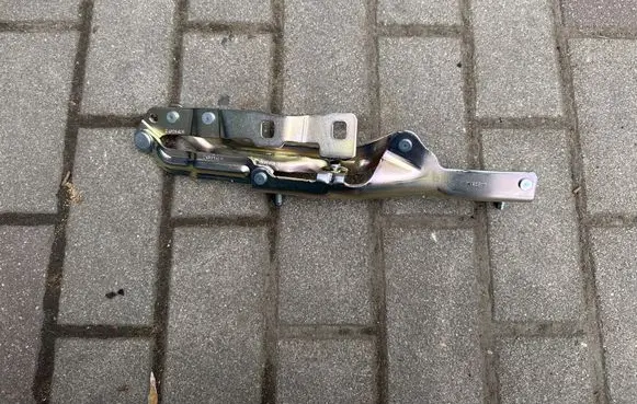 Tesla Model 3 Tailgate/trunk/boot hinge 17148600D 171486300D 1714863