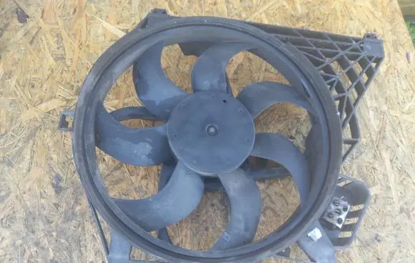 Nissan Primera Air conditioning (A/C) fan (condenser) 