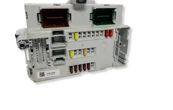 Jeep Cherokee Fuse box set 0LE99104929U