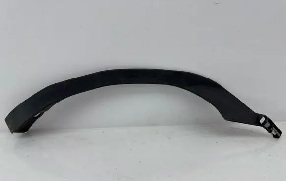 Fender trim (molding)