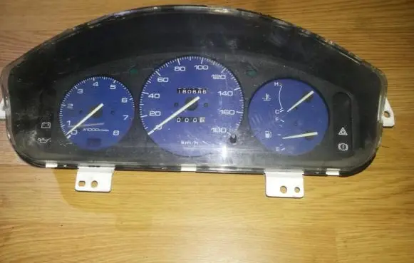 Mazda 121 Speedometer (instrument cluster) 11944c 4cdb04