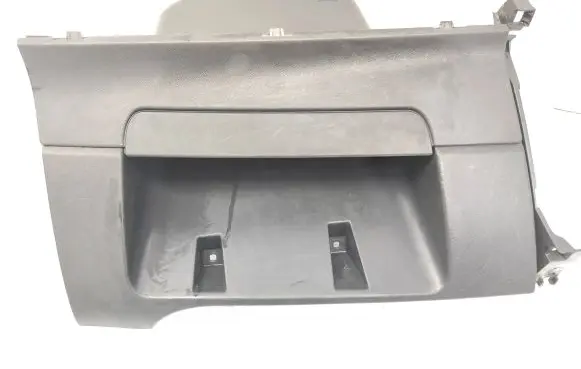 Glove box