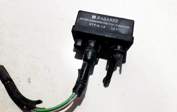 Renault Megane I Glow plug pre-heat relay 7700107794