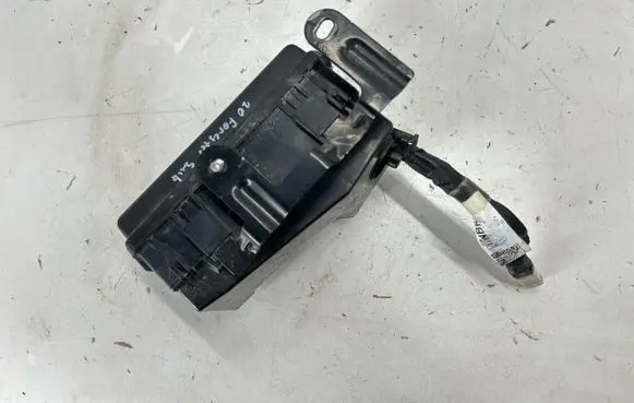 Subaru Forester SK Relay mounting block 82571SJ010 81041FL020 81402SJ160