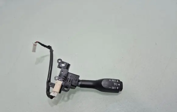 Toyota RAV 4 (XA40) Cruise control stalk 