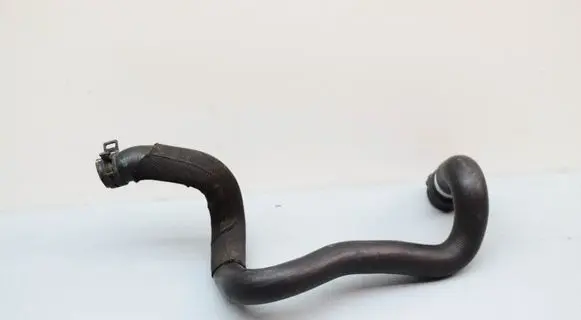 Engine coolant pipe/hose