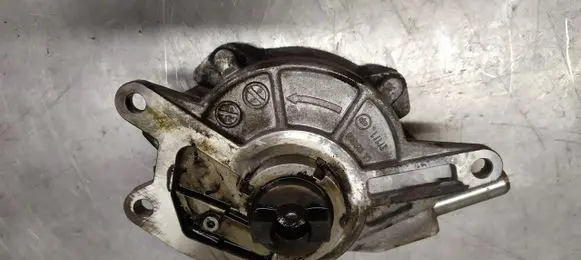 Mercedes-Benz E W212 Vacuum pump A6422300065