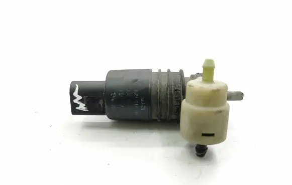 Audi A6 S6 C5 4B Windscreen/windshield washer pump 002010