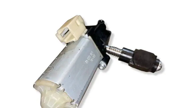 Opel Mokka X Seat adjustment motor 13513121