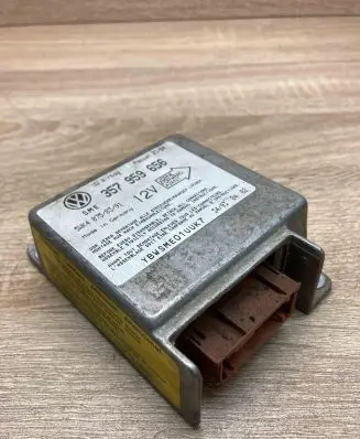Volkswagen PASSAT B4 Airbag control unit/module 357959656 5WK4075