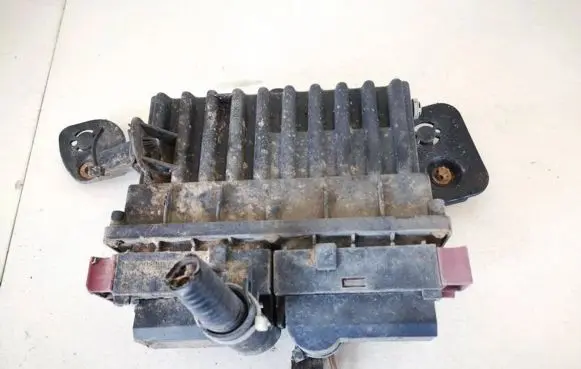 Opel Astra G Coolant fan relay 09131730