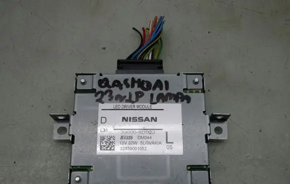 Nissan Qashqai J12 Light module LCM 339008D02J