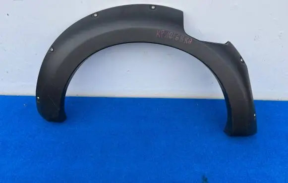 Nissan Navara D23 Rear arch trim NAV18-23