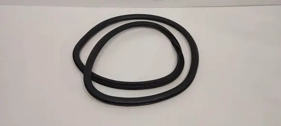 Volvo S40, V40 Rubber seal rear door 31385842
