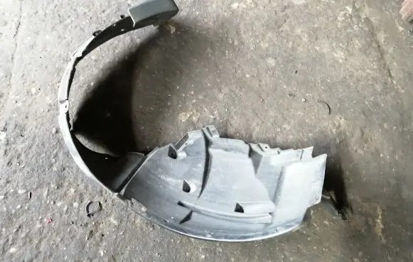 Suzuki Swift II Front wheel arch liner splash guards