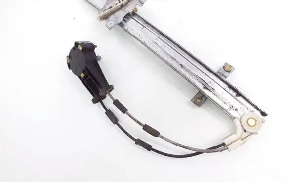 Mazda 323 Front door manual window regulator 