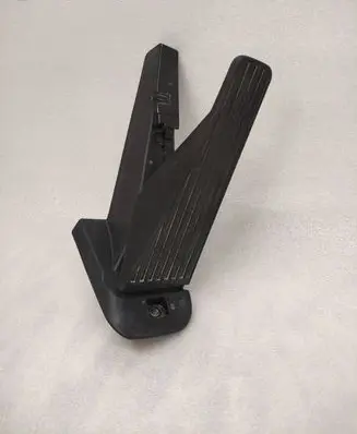 Volvo V60 Accelerator throttle pedal 32212451
