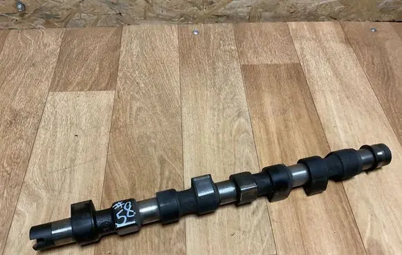 Opel Zafira B Camshaft 6A6B