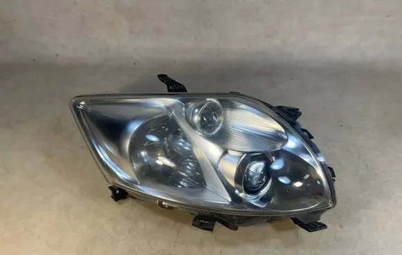Toyota Auris 150 Headlight/headlamp 8113002470 8113012A30 8113012C70