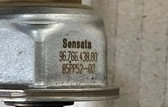 Citroen DS5 Fuel pressure regulator 9676643880 85PP5202