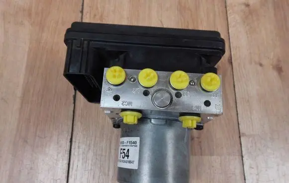 KIA Sportage ABS Pump 58920F1540 BE6008AP00