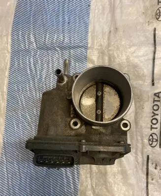 Toyota Auris E180 Throttle valve 220300T110