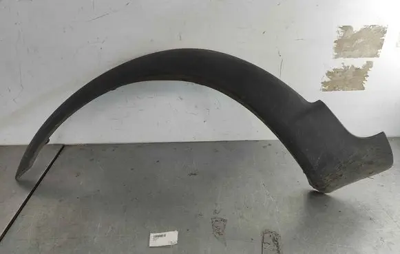 Volvo XC70 Front arch trim 8620128