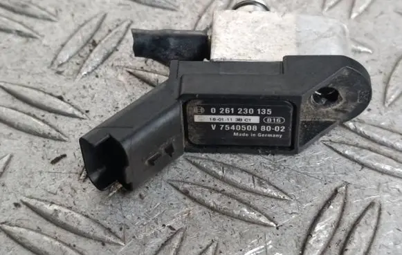 Peugeot 207 Air pressure sensor 0261230135 1801113BC1 7540508