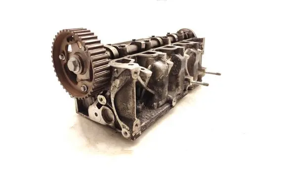 Nissan Juke I F15 Engine head 110426145R