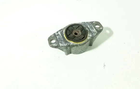 Mazda 3 I Front shock absorber mounting bracket 3N6118A116AA 3M5118A116AB