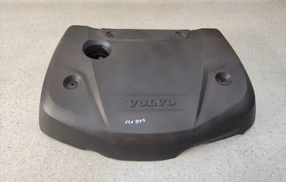 Volvo V40 Cross country Engine cover (trim) 31368888