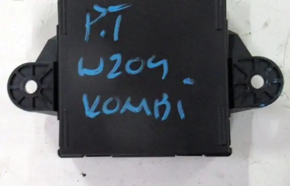 Mercedes-Benz C W204 Door control unit/module A2048701026 A2048200626 A2044421532