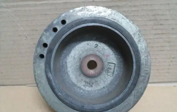 Renault Laguna I Crankshaft pulley 7700115309