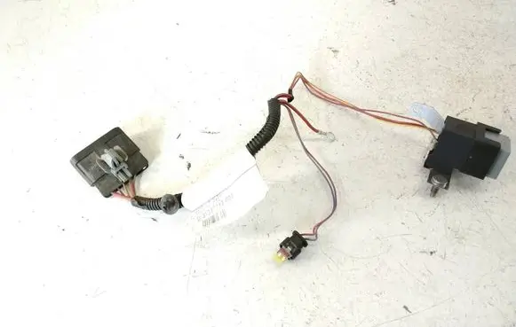 Volvo V60 Other relay 5M5T14B192EA 31327712 V23136J4X62