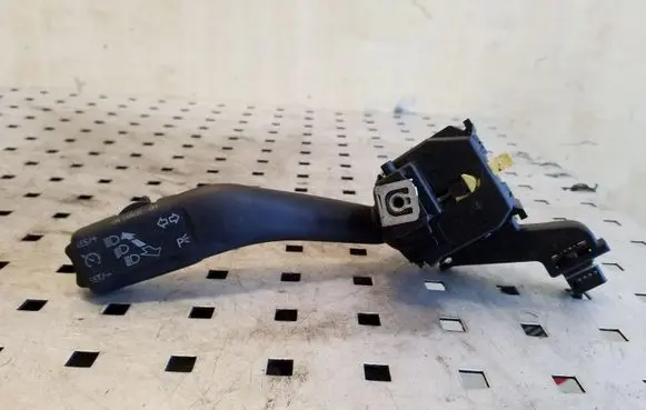 Volkswagen Touran I Indicator stalk 1K0953513G