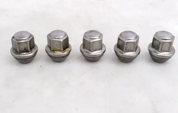 Nuts/bolts
