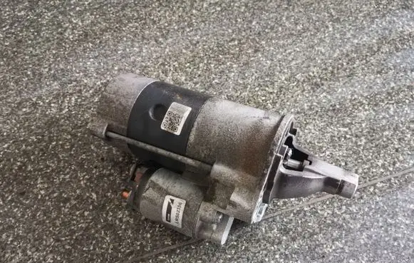 Chrysler Town & Country V Starter motor