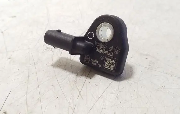 Volkswagen PASSAT B8 Airbag deployment crash/impact sensor 3Q0959351A