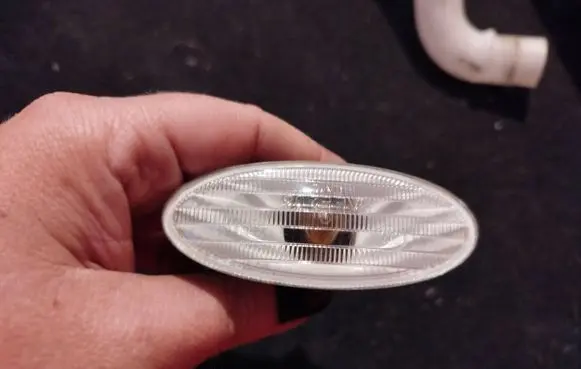 Nissan Note (E11) Front fender indicator light 