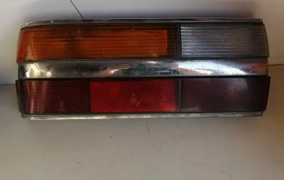 BMW 5 E28 Rear/tail lights 53321R6 53321R23 53321R7