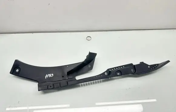 Volvo XC60 Other engine bay part 32216109