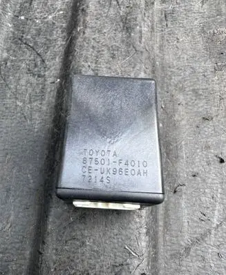 Toyota C-HR I Seat control module 87501F4010 UK96EOAH