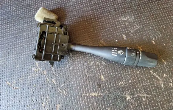 Nissan Patrol Y61 Wiper switch 