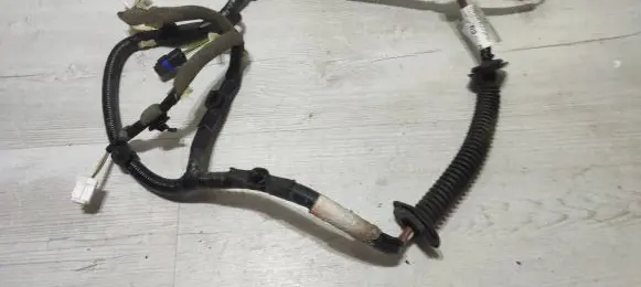 Renault Kadjar Rear door wiring loom 241270725R