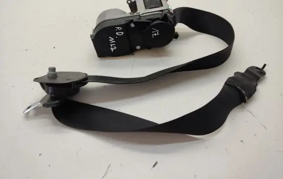 Mercedes-Benz ML W164 Front seatbelt 00063774 00063774B 33042837