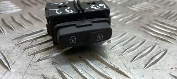 Volvo XC60 Central locking switch button 31318987