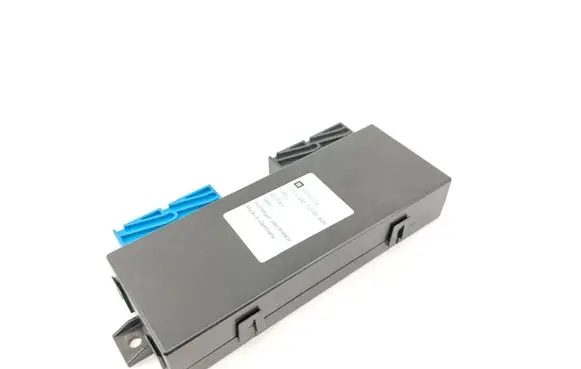 Opel Astra H Fuse module 13197774