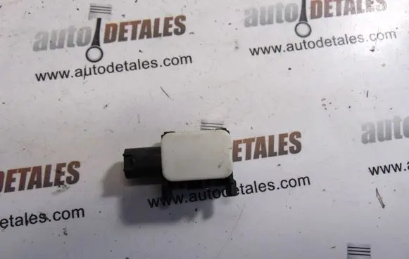 Mercedes-Benz GL X164 Airbag deployment crash/impact sensor A0038202826