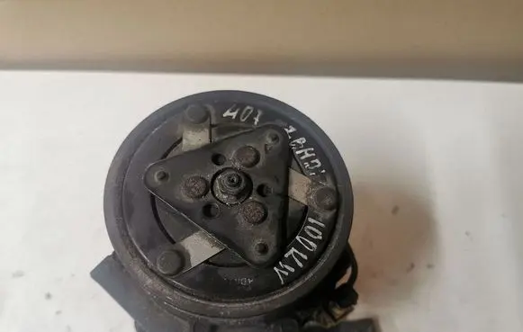 Peugeot 407 Air conditioning (A/C) compressor (pump) 9648138980 R134A