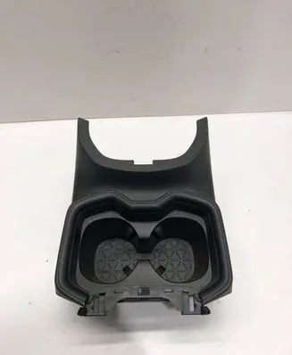 Cup holder front